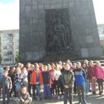 Uczniowie przed Muzeum Polin.